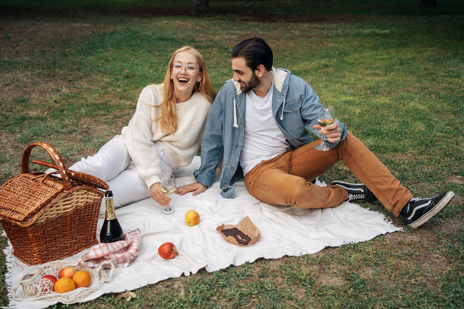 Your Perfect Spring Picnic Essentials
